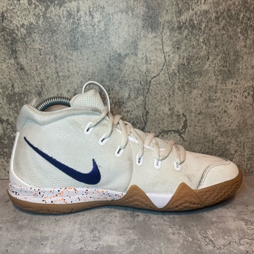 Nike Kyrie 4 'Uncle Drew' Basketball Sneakers Womens sz 7.5 (6Y)
